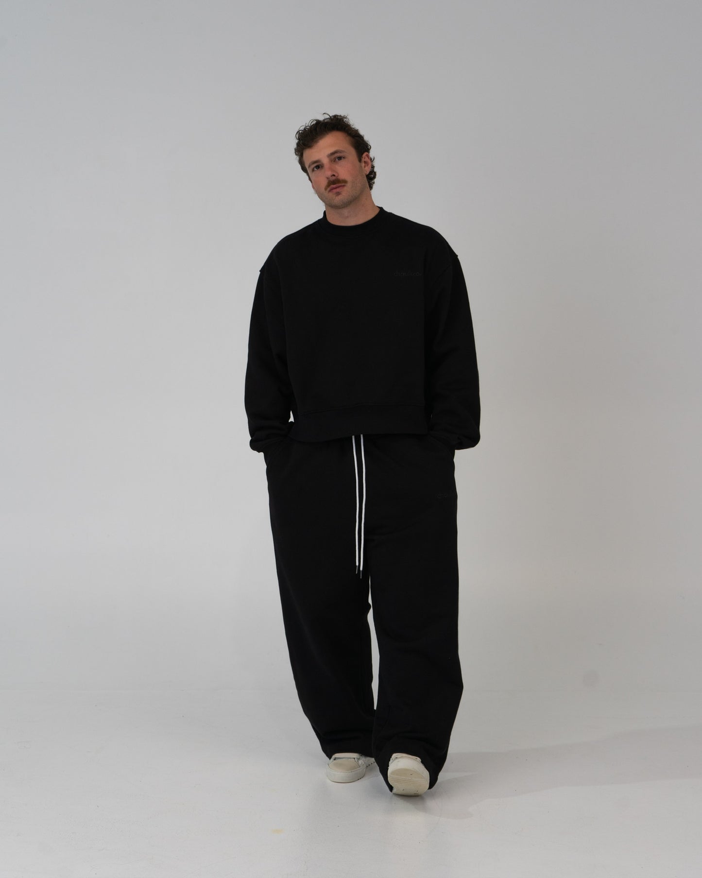 Lounge Crewneck - BLACK