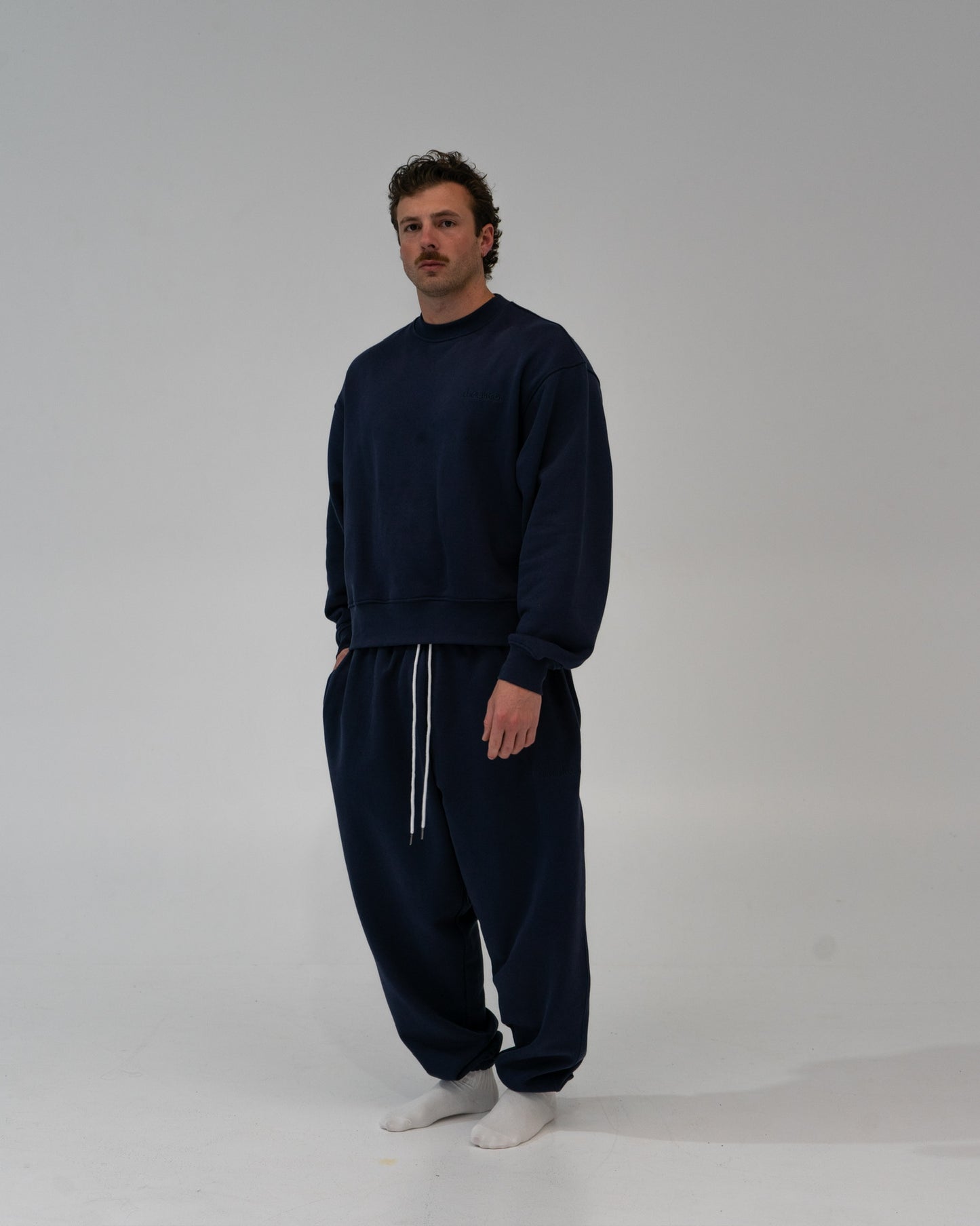 Lounge Crewneck - NAVY