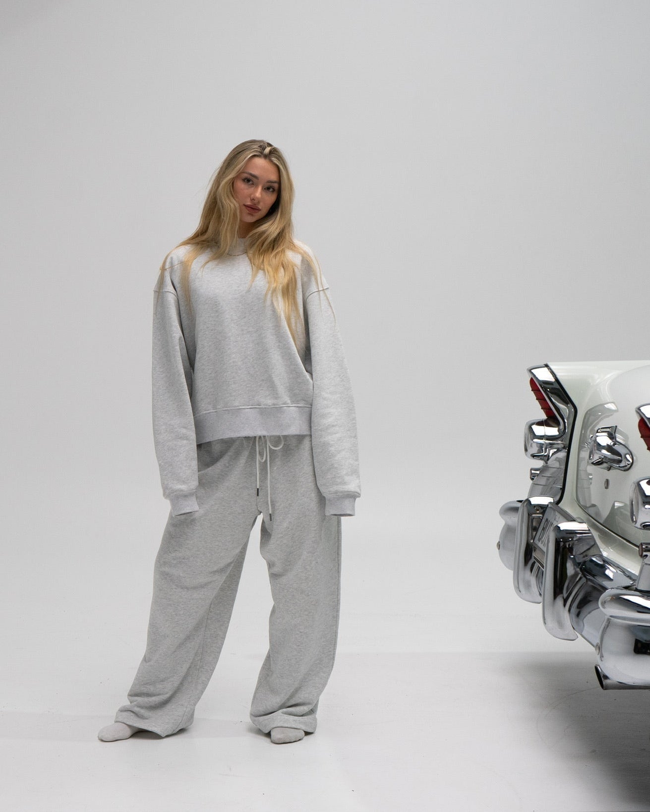Lounge Crewneck - LIGHT GREY