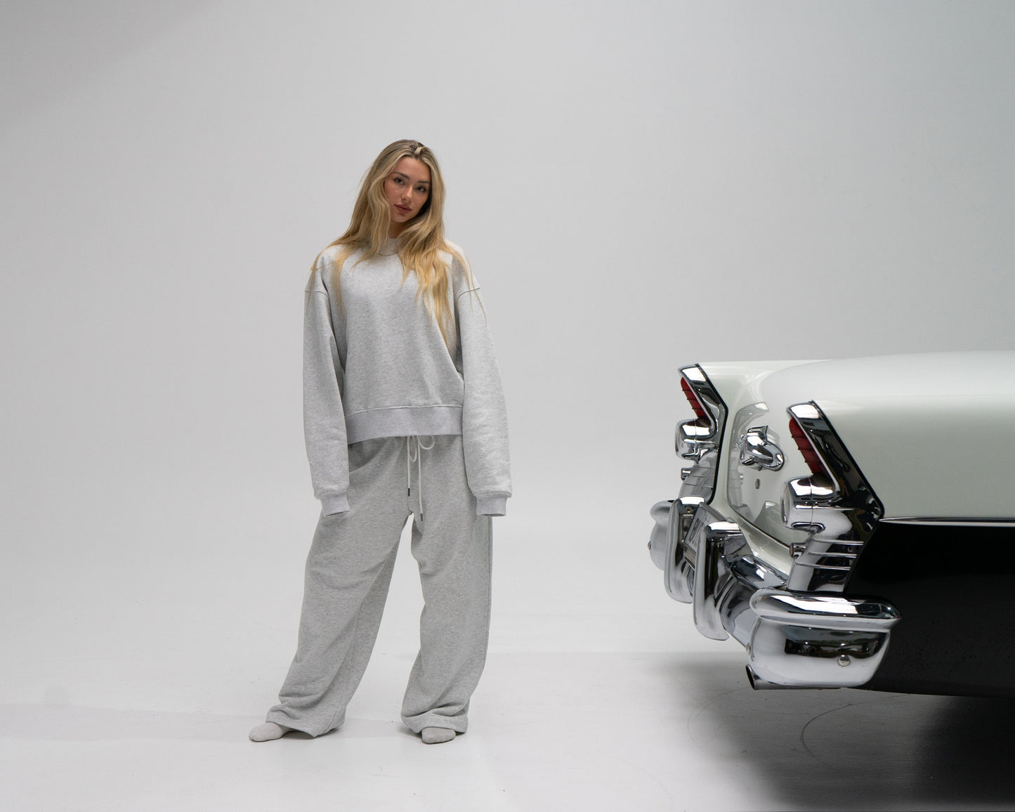 Lounge Crewneck - LIGHT GREY